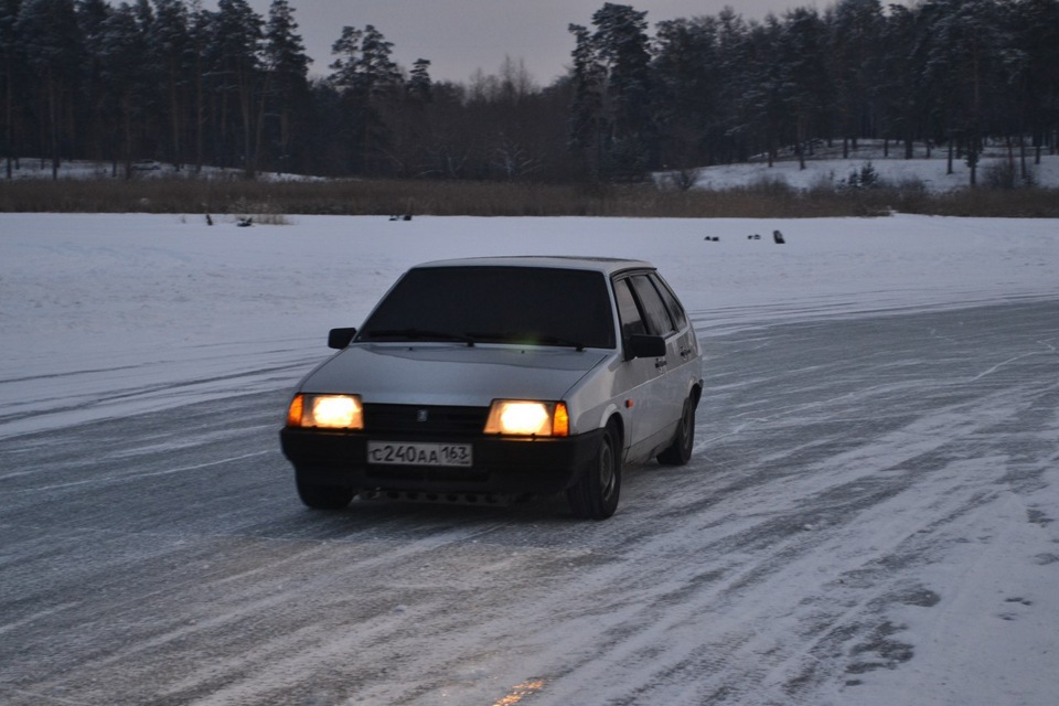 ваз 2109 черная зимой