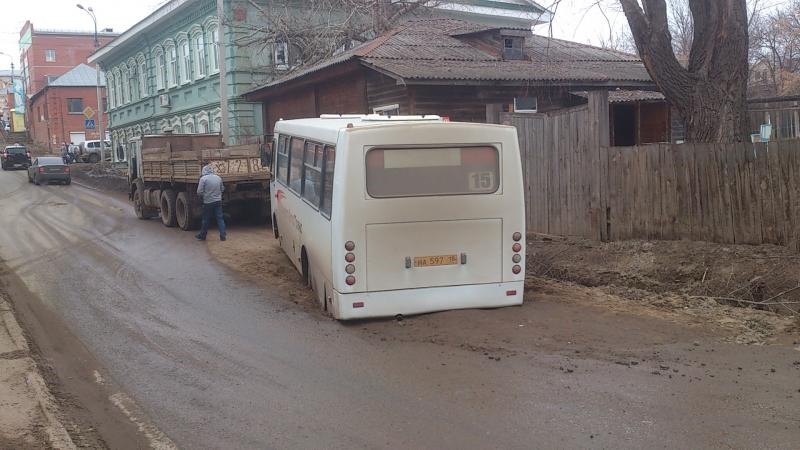 Автобусы воткинск. Автовокзал Воткинск. Автобус Воткинск. Автовокзал города Воткинска. Автобус Глазов Воткинск.