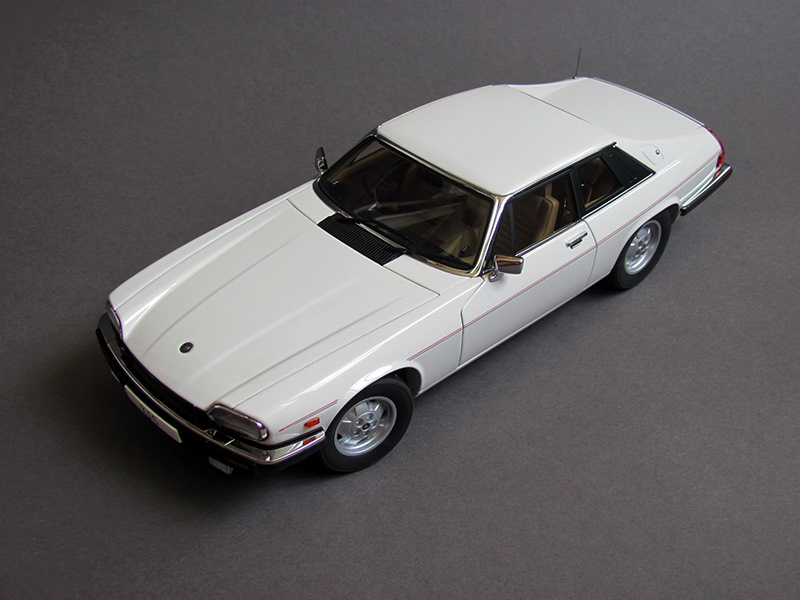 Autoart jaguar xjs on sale