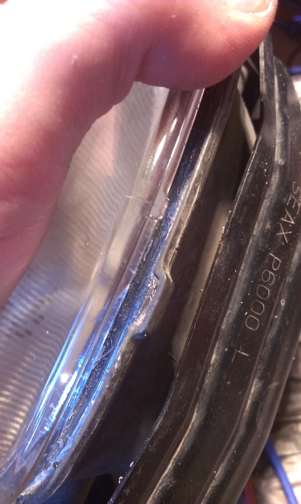 Замена стекла на противотуманке — Honda Accord (7G), 2,4 л, 2006 года ...