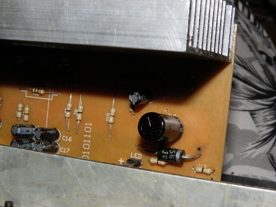 Фото в бортжурнале Audi A4 Avant (B6). Запчасти на фото: B1011