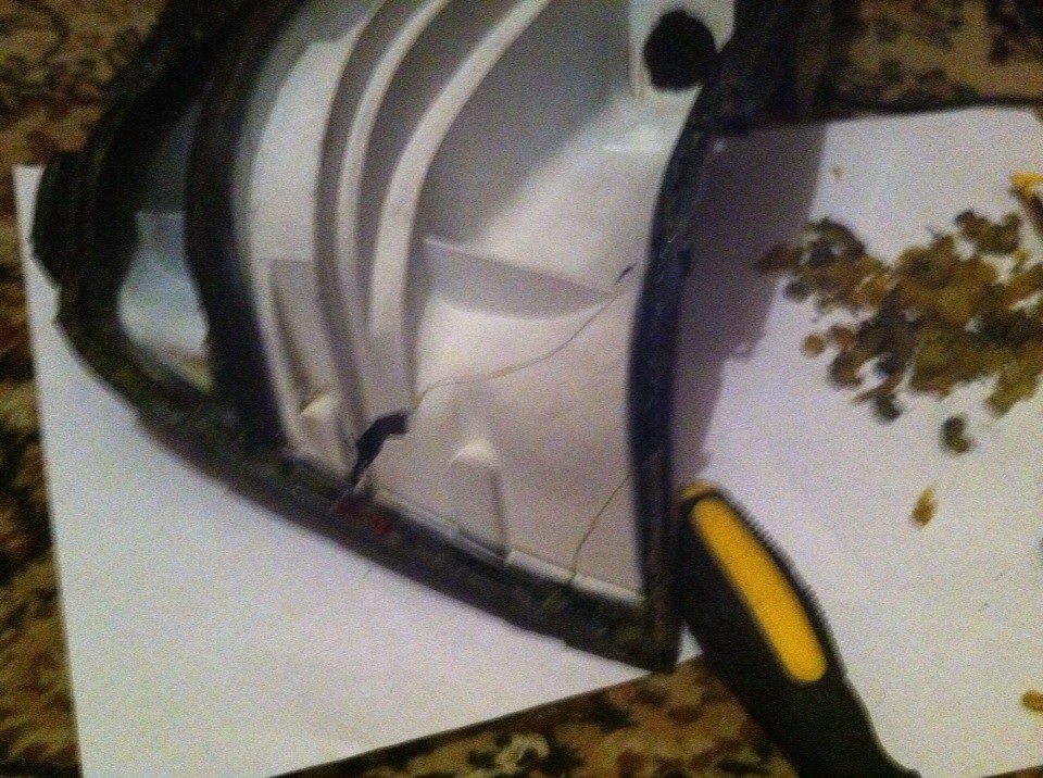 Восстанавливаю разбитую фару — Toyota Crown (S130), 2 л, 1990 года ...