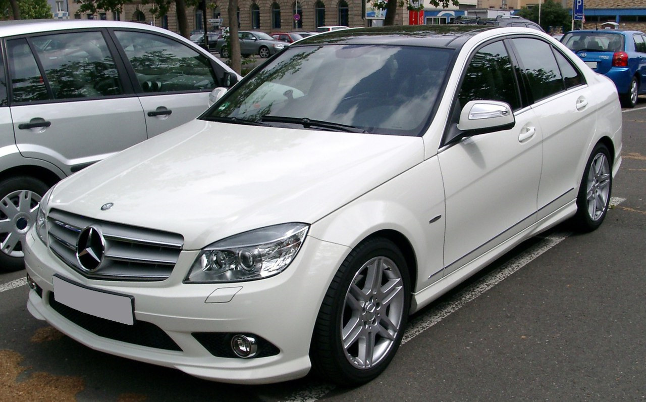 Купить б/у Mercedes-Benz C-Класс III (W204) Рестайлинг 200 1.8 AT (184 л.с.) бен