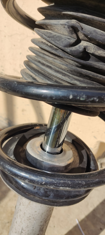 Амортизаторы бмв е39 на BMW 5 series (E39). Б/у | 10 000 ₽ в городе ...