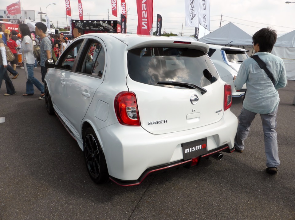 Nissan March 2013