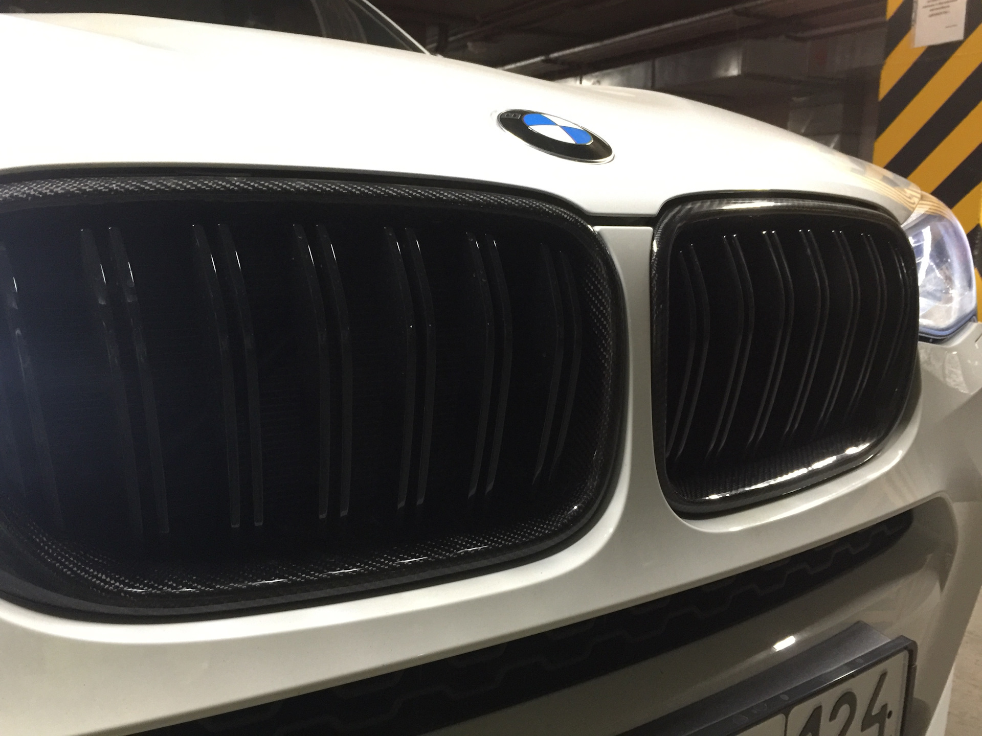 Как снять решетку радиатора бмв х3 g01 Замена решеток радиатора BMW X4/X3 - BMW X4 (F26), 2 л, 2016 года стайлинг DRIVE