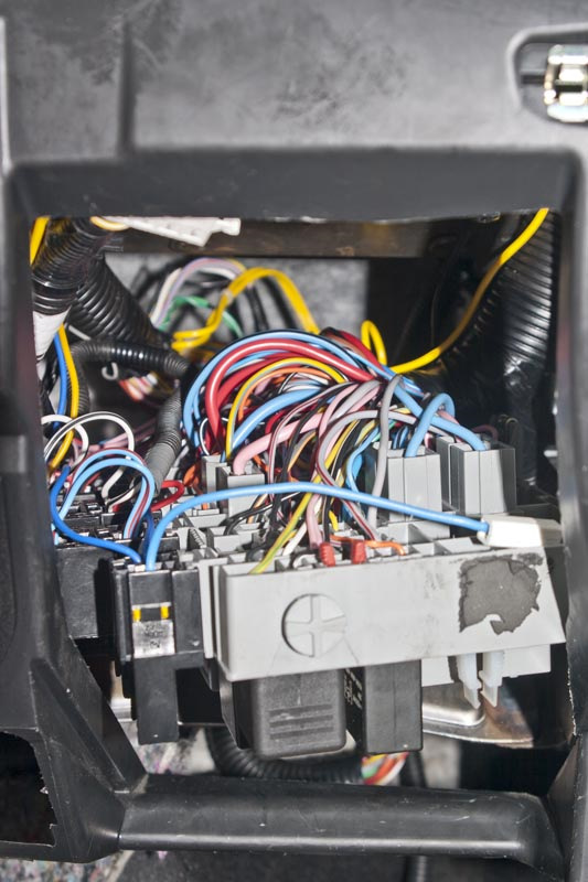 Установка обогрева зеркал и подключение электрозамка багажника — Lada ...