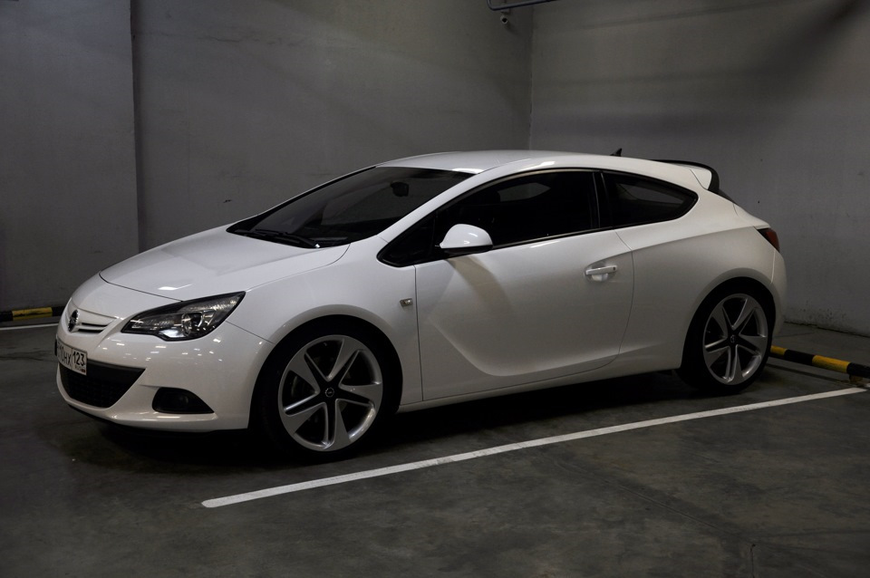 Opel Astra GTC на стиле