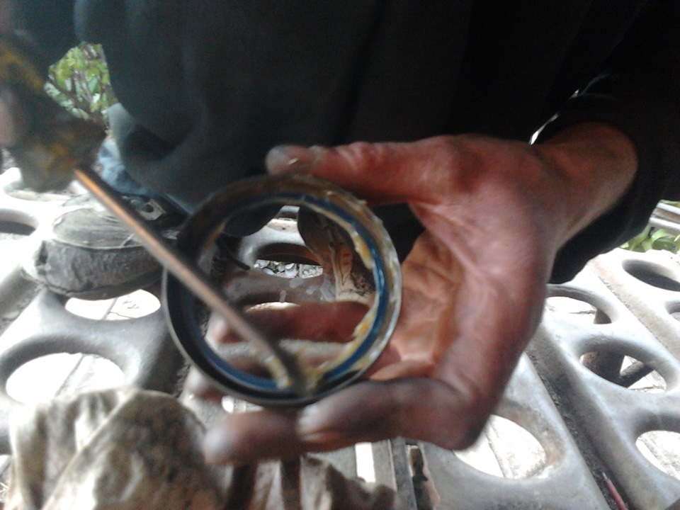 Убираем люфт задних ступиц — Mercedes-Benz W123, 2,4 л, 1984 года ...