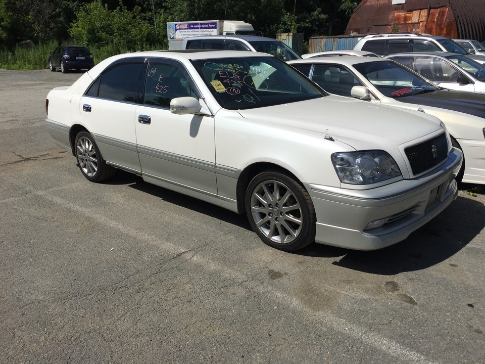 Дром амурская область кроун. Toyota Crown athlete 2000. Toyota Crown s171. Crown s170 athlete. Кроун Атлет 171.