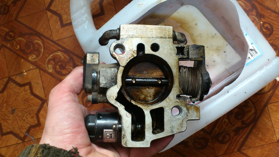 Помыл дроссель. — Lada 2115, 1,5 л, 2001 года | своими руками | DRIVE2