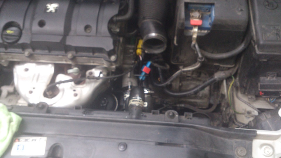 Пежо 307. Противотуманки пежо 307 рестайлинг. Пежо 307 как заменить. Лобовое стекло пежо 206. Бампер пежо 307 схема крепления.