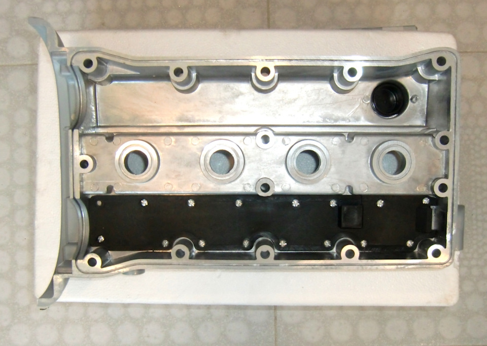 96415423 КРЫШКА КЛАПАННАЯ ЛАЧЕТТИ АВЕО1,4-1,6 16КЛ (03-05 ) GM ...