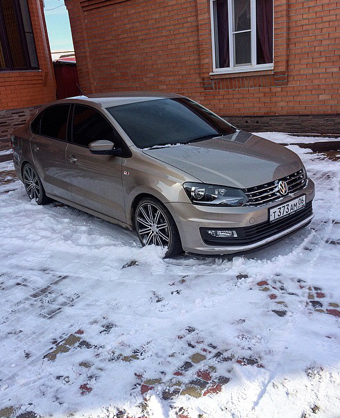 VW Polo тонированный