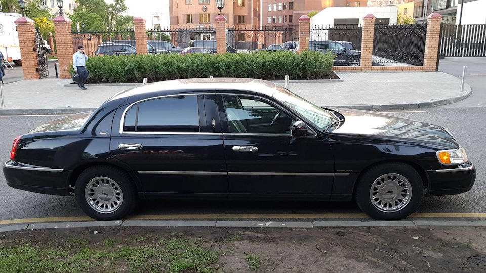 Lincoln Town Car