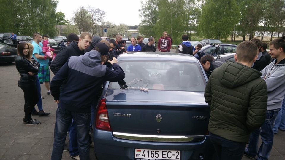 Флешмоб к 70-летию победы! — Renault Megane III, 1,5 л, 2010 года ...