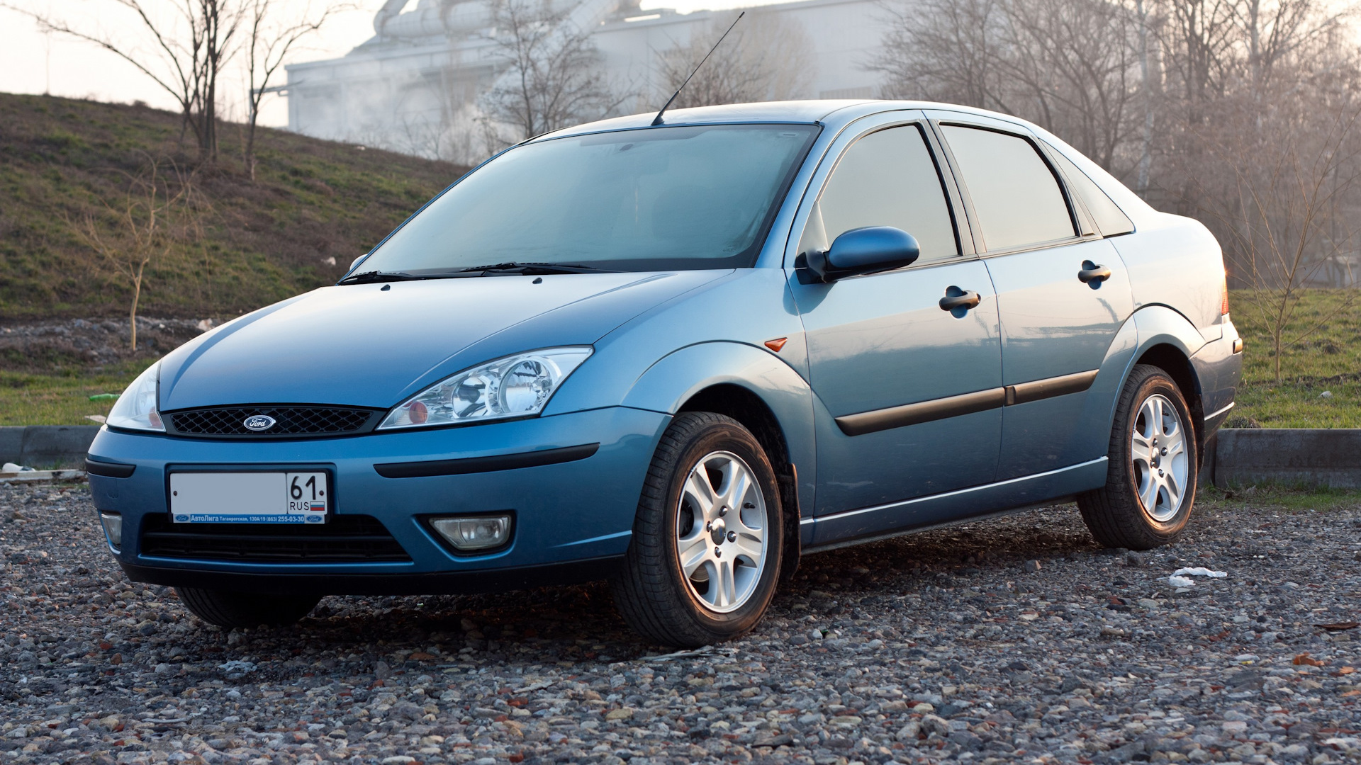 Ford Focus I Sedan 1.6 бензиновый 2003 | Metropolis Blue на DRIVE2