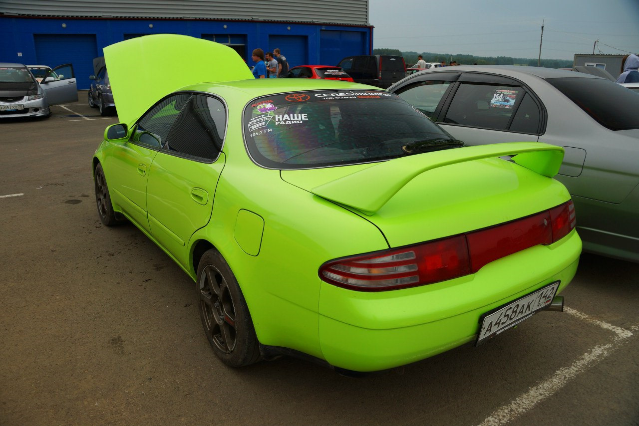 Toyota Sprinter Marino зеленая