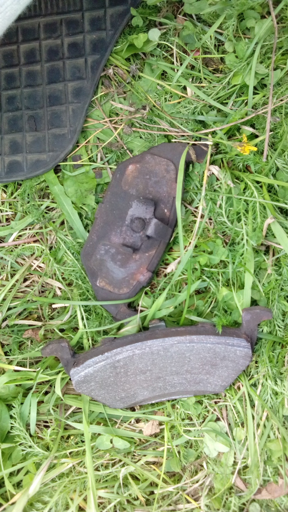 Замена передних тормозных колодок.или с чего все началсоь)) — Skoda ...