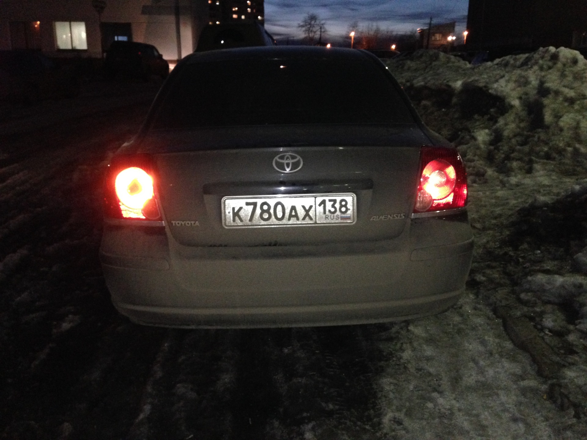 задний ход авенсис. тойота авенсис 2 задние фары задний ход. фары заднего хода тойота авенсис 2007. задний ход авенсис. доп задний ход на тойоту авенсис.