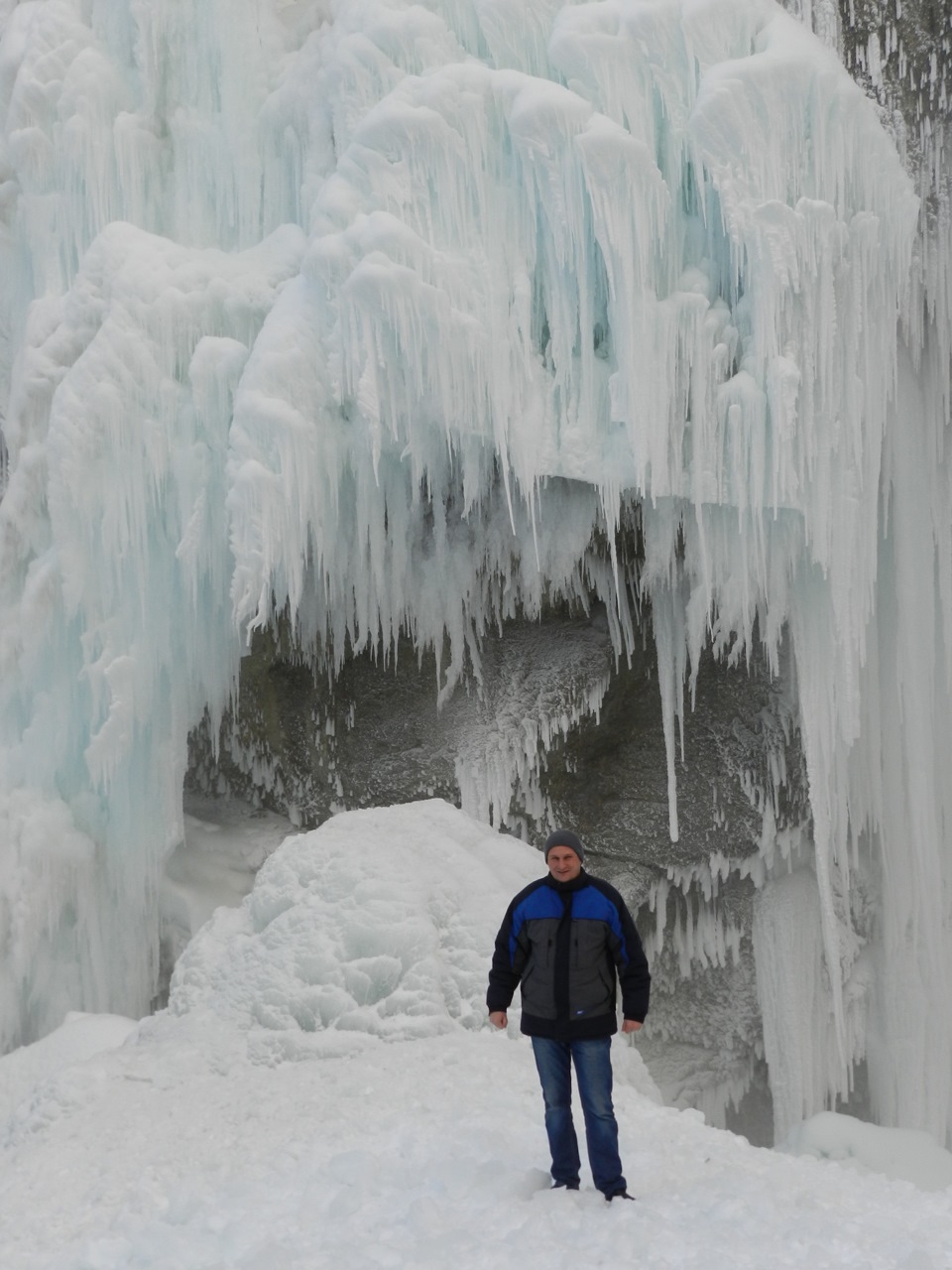 Чегемские водопады Кабардино-Балкария зима