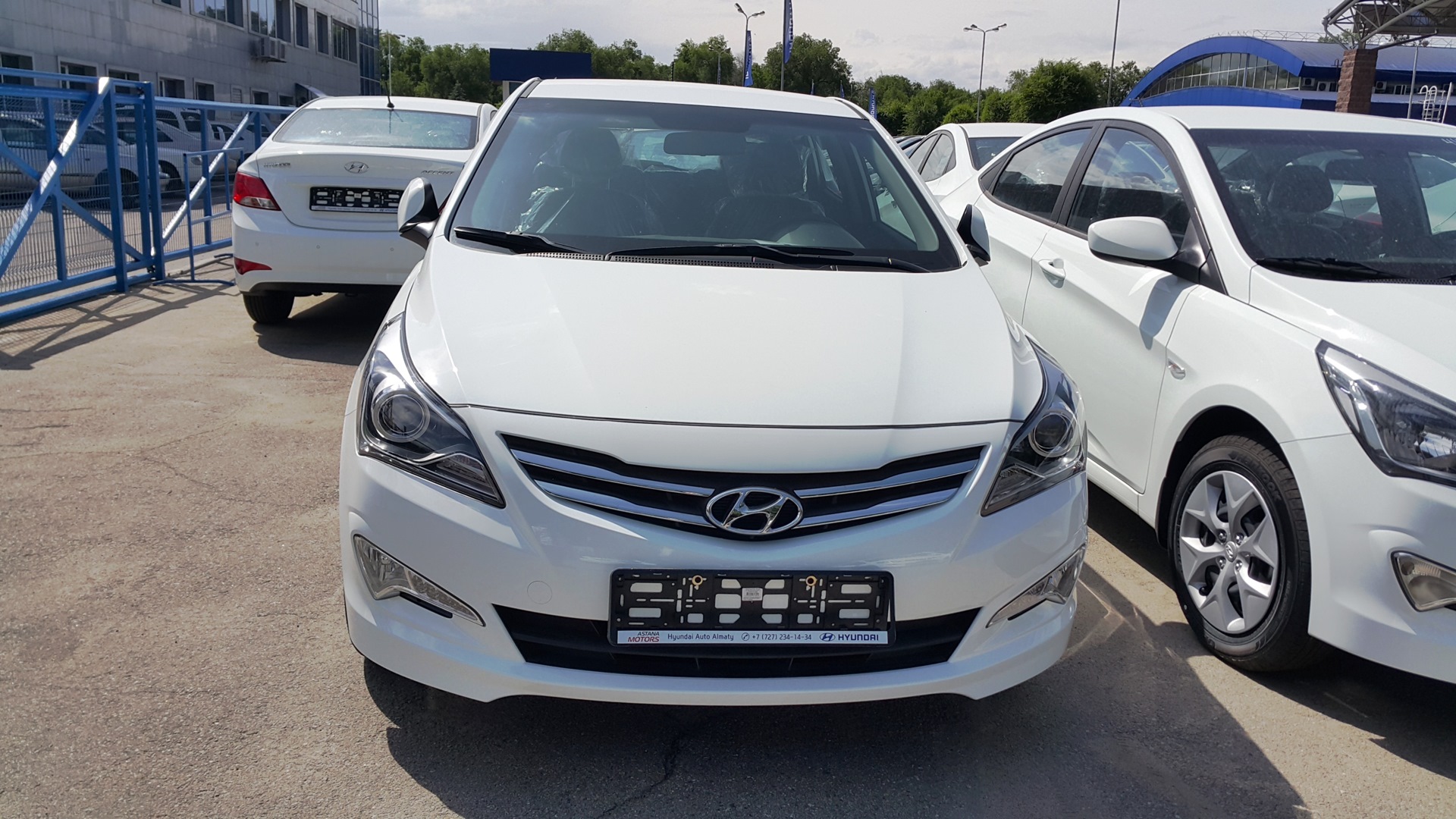 Hyundai Accent (4G) 1.6 бензиновый 2014 | СНЕЖНАЯ КОРОЛЕВА на DRIVE2