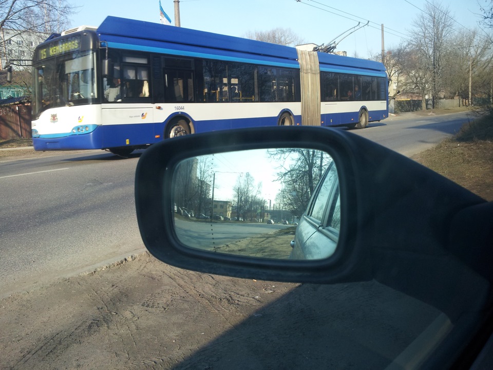 фотохромное зеркало заднего вида — Renault Laguna II, 1,9 л, 2001 года ...