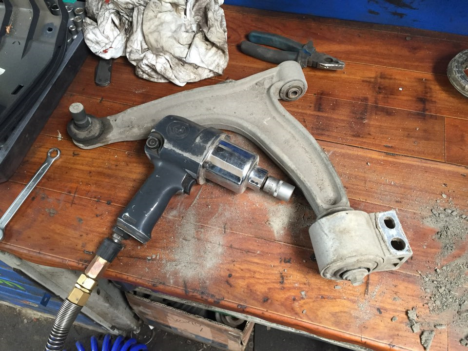 Замена криставины и рычага левого — Opel Vectra C, 1,8 л, 2007 года ...