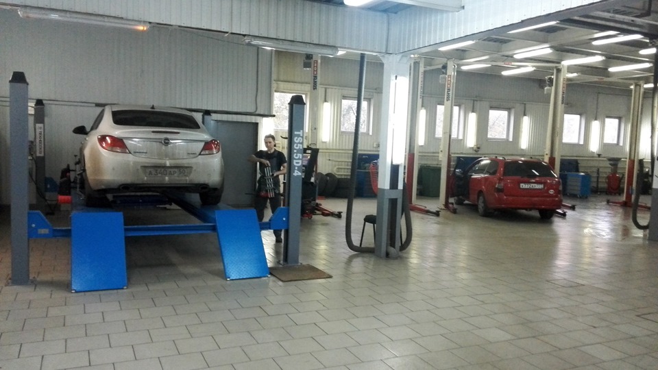 Диаметр патрубков системы охлаждения нексия. 8171g6s 960. Диаметр патрубков системы охлаждения нексия фото. Диаметр патрубков системы охлаждения нексия-8171g6s 960. картинка Диаметр патрубков системы охлаждения нексия. картинка 8171g6s 960. После замены радиатора прошло пару недель. Еду по Москве в районе метро Бабушкинская. Останавливаюсь на светофоре, из под капота валит пар. Сьезжаю на парковку у метро, стрелка температуры уже градусах на ста.Открываю капот, а там фонтан антифриза из лопнувшего в нескольких местах патрубка. С грустью наблюдаю как новый антифриз утекает от меня по асфальту.