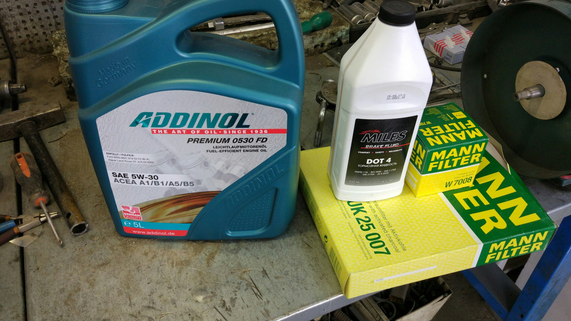 Замена масла, фильтров. — Ford Focus III Sedan, 1,6 л, 2011 года ...