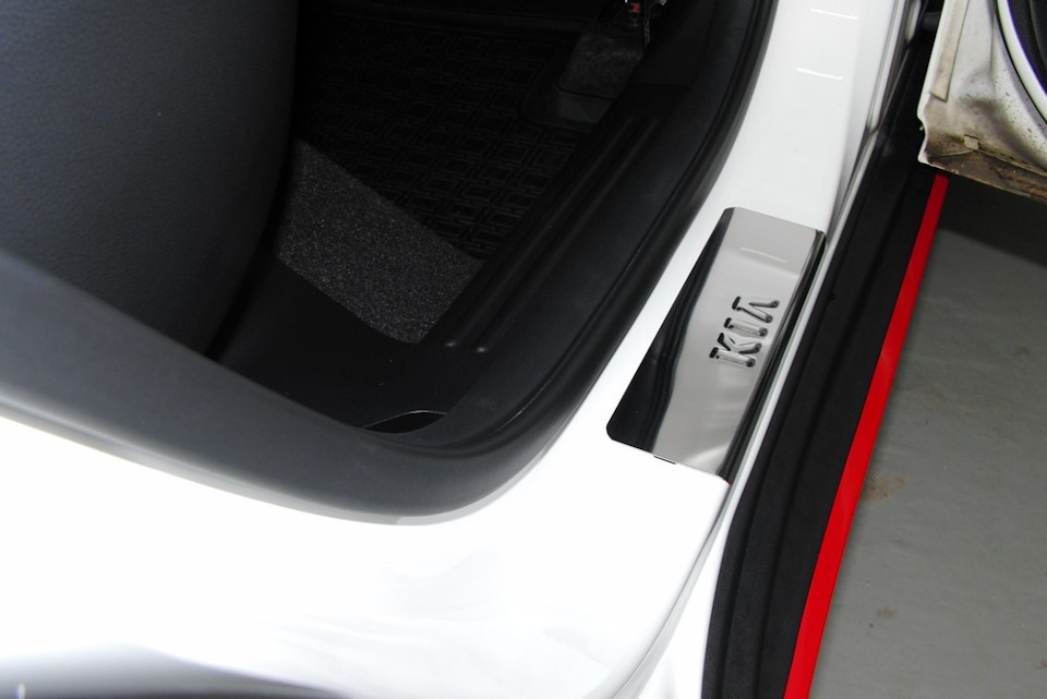 Как снять пороги на киа рио Накладки на дверные пороги Kia Soul сравнение разных моделей - KIA Soul (2G), 1,