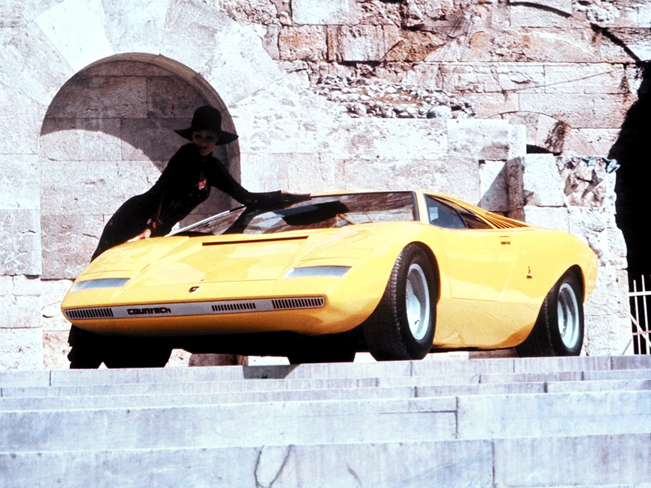 Lamborghini Countach lp500 s Yellow