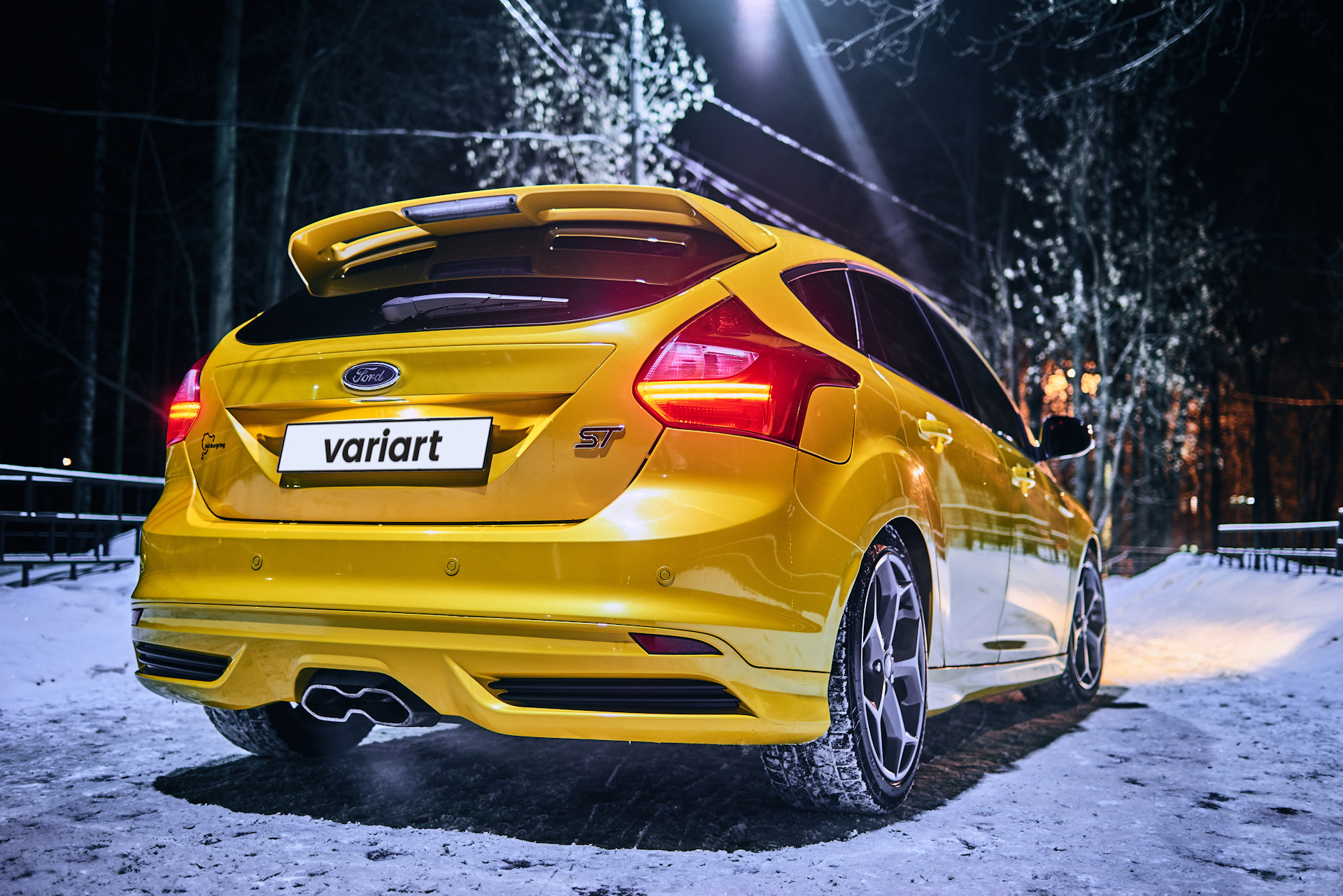 Focus st. Focus St 2013 Winter. Focus St зимой. Форд фокус St в движении. Focus St Winter Edition.