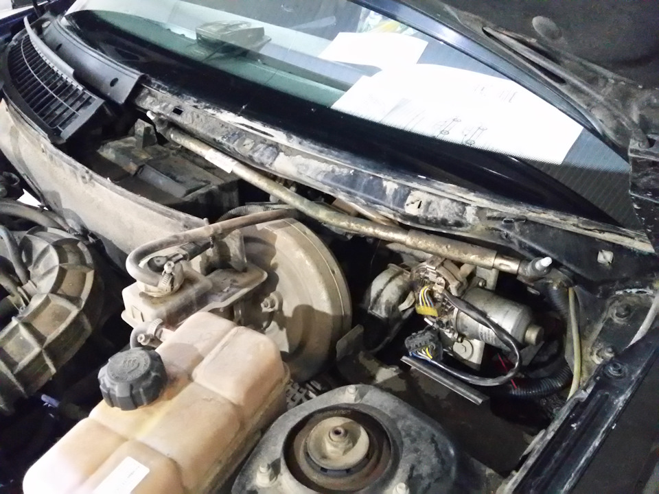 Замена электромотора и трапеции дворников — Lada Приора универсал, 1,6 ...