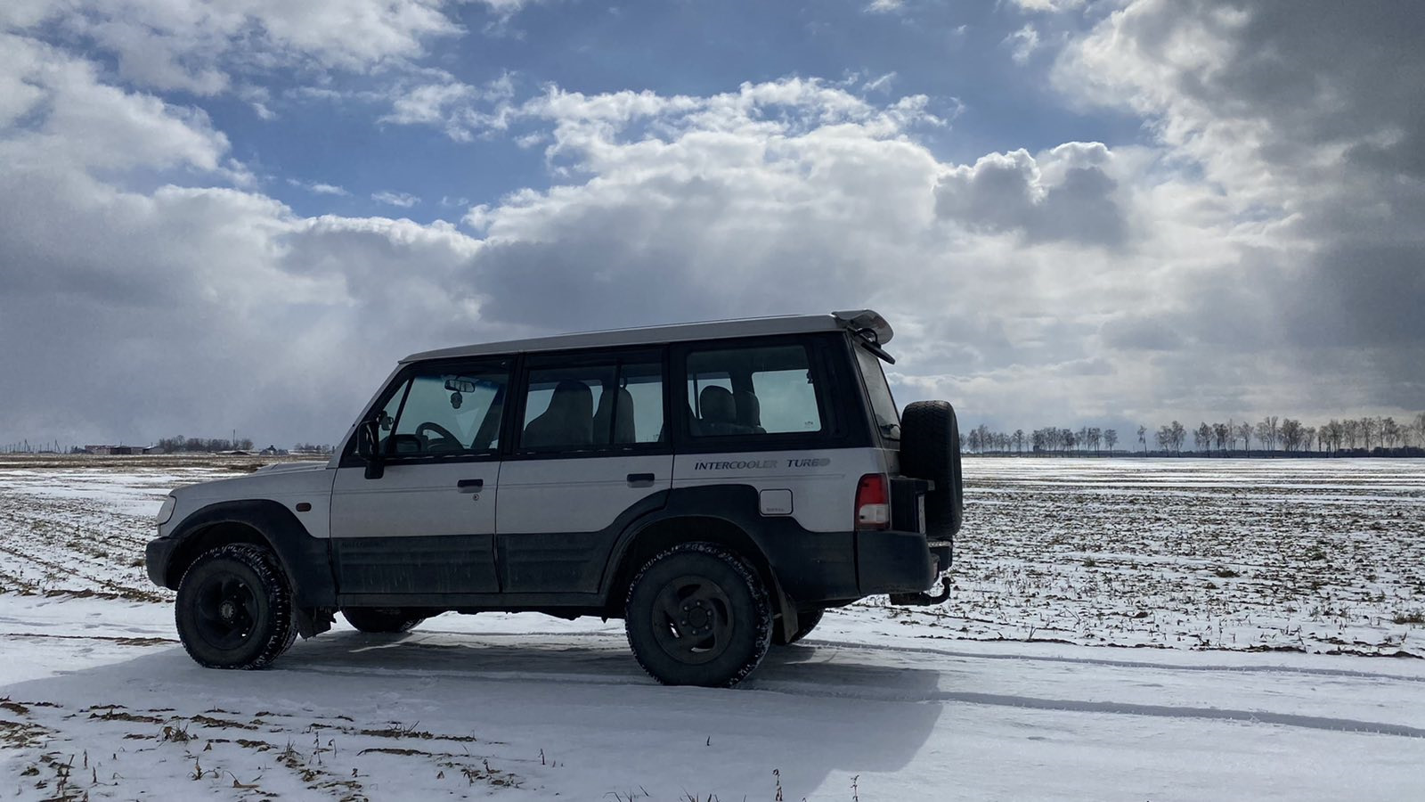 Выду в поле я с конём. — Hyundai Galloper, 2,5 л, 2000 года ...