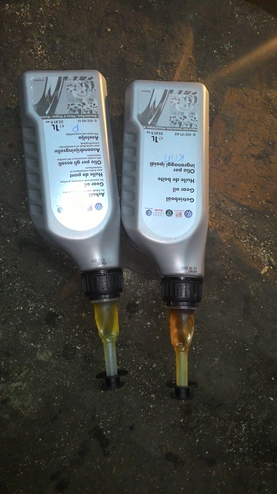 Свежее масло — Volkswagen Passat Variant (B6). Запчасти на фото: G052171A2