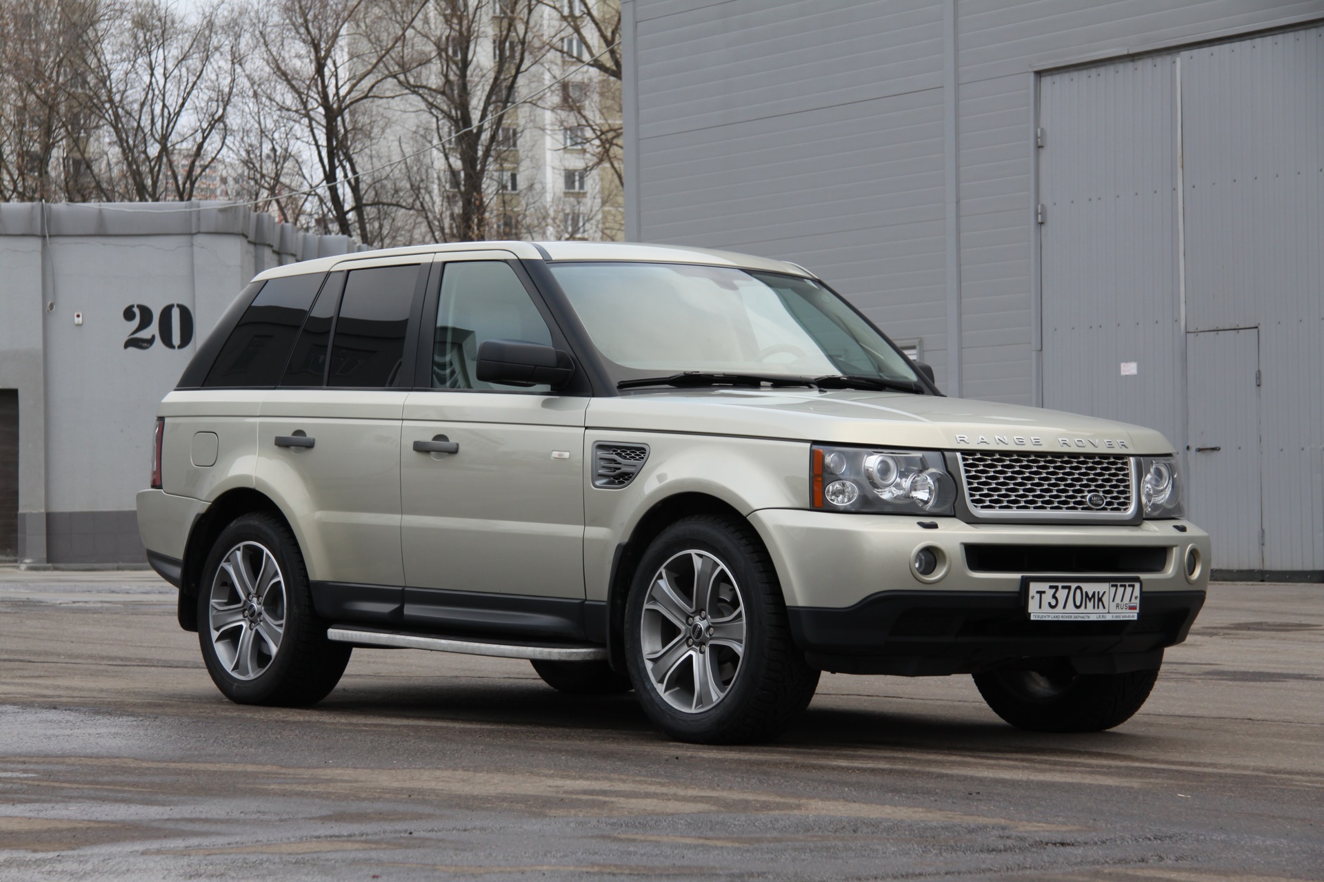 Range Rover 50