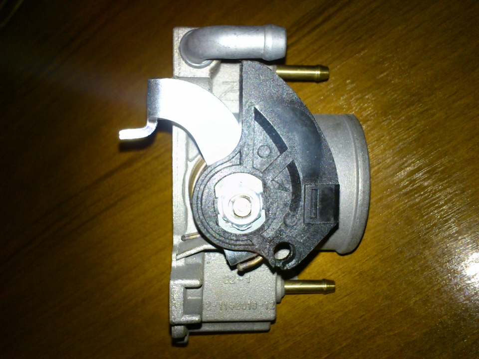 27. Дроссельная заслонка ДААЗ 52 мм — Lada 21074, 1,6 л, 2010 года ...