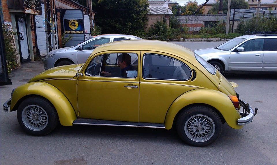 Левое авто. Левосторонние машины. WV Beetle old Gray tunning tbl042 corch. Автомобиль Леваген. Левостор машина.