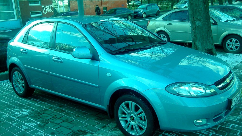 Chevrolet Lacetti РіРѕР»СѓР±РѕР№