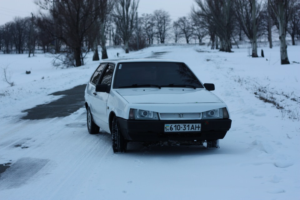 ВАЗ 2109 дрифт. ВАЗ 21099 драйв 2. ВАЗ 2109 белая зимой. ВАЗ 21099 драйв.