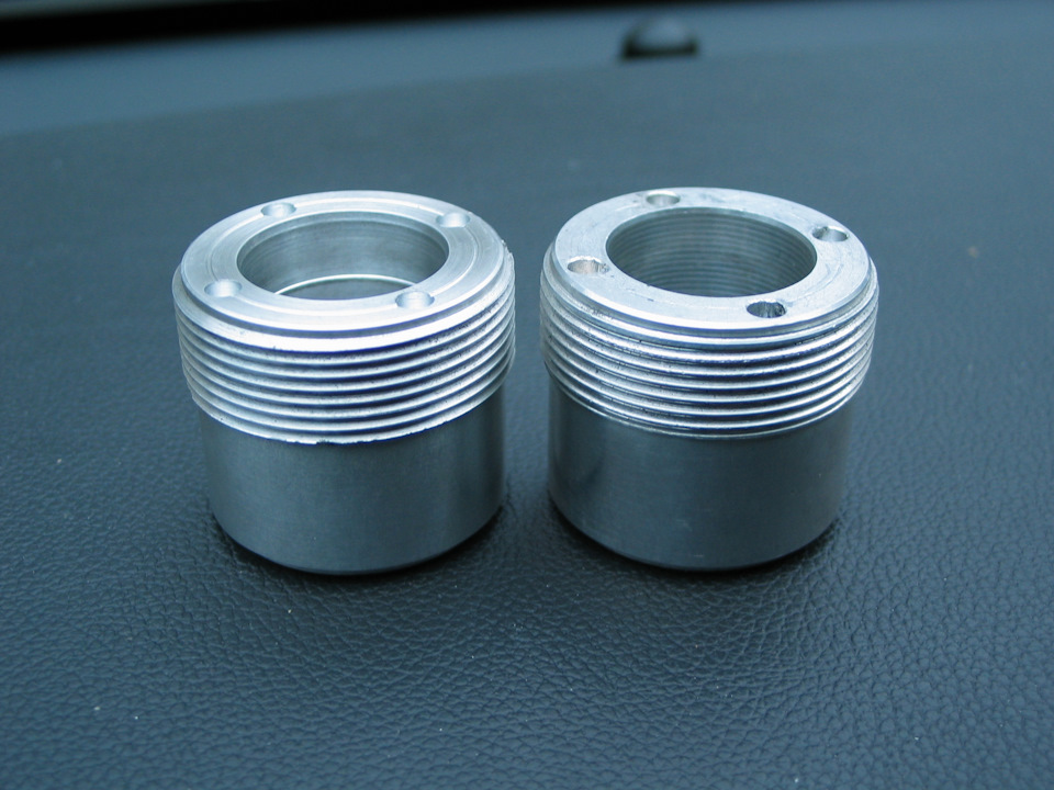 Новая гайка слева — Ford Focus Hatchback II