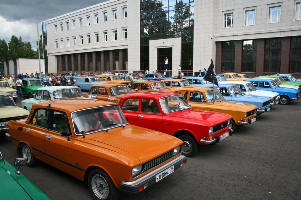 Транспорт москвич. Москвич 2140 в Петербурге. Москвич 2015 АЗЛК. Электро Москвич. Выставка Москвич АЗЛК.