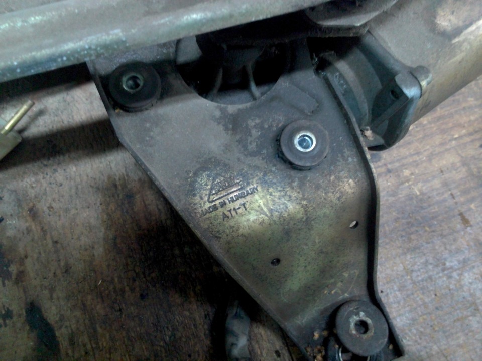 Замена трапеции дворников и моторчика — Lada 21099, 1,5 л, 1998 года ...