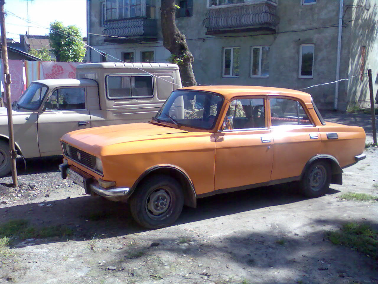 Москвич старого образца фото