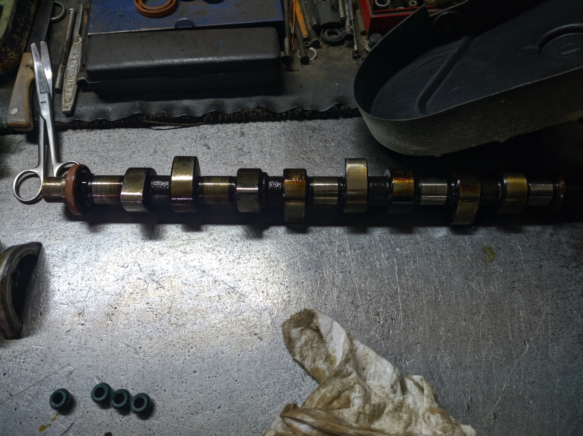 Замена сальников клапанов и регулировка теплового зазора — LADA 21093i ...