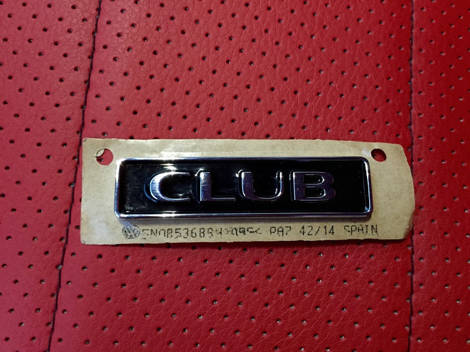 Шильдик CLUB. — Volkswagen Polo Sedan, 1,6 л, 2013 года | тюнинг | DRIVE2