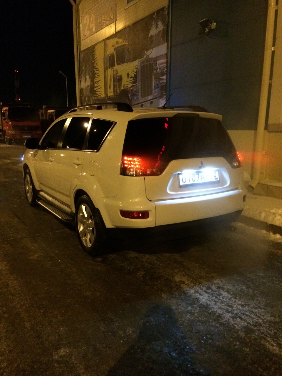 Запуск двигателя на холодную (звук банки) — Mitsubishi Outlander XL, 2,4 л,  2012 года | видео | DRIVE2