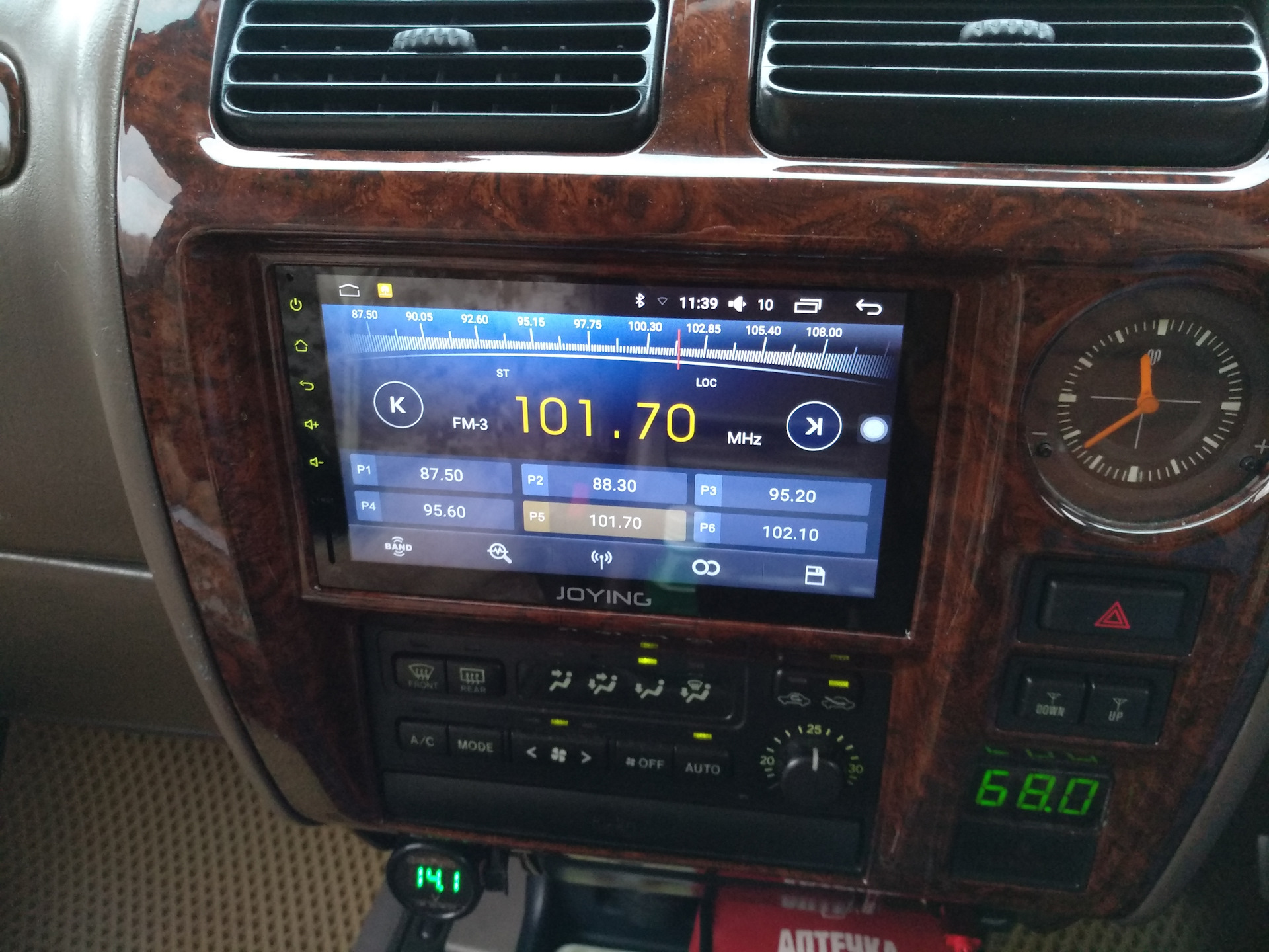 Автомагнитола прадо. Магнитола Тойота Прадо 90 кузов 2 Дин. 2 Дин магнитола ленд Крузер 100. Toyota Land Cruiser Prado 90 2din. Тойота Прадо 95 кузов магнитола андроид.