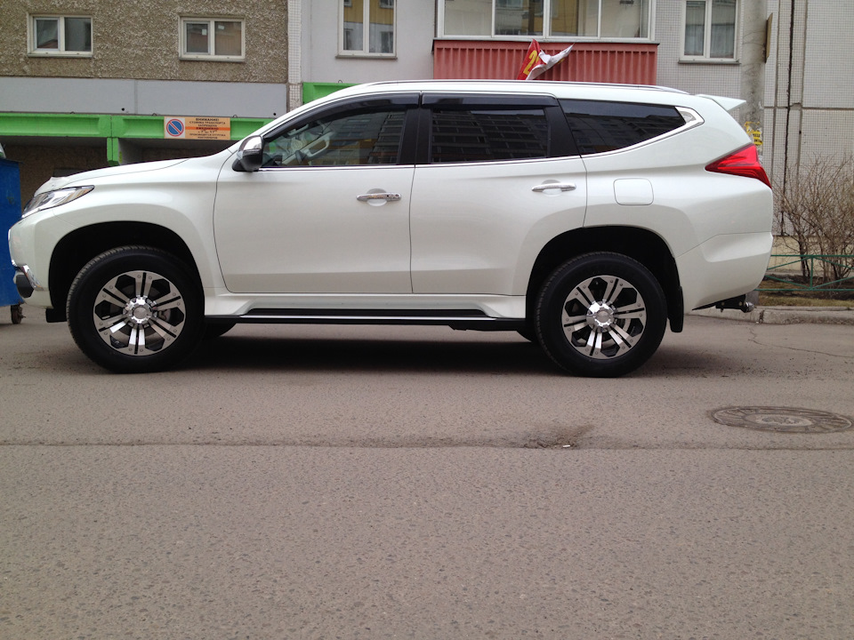 Паджеро спорт 3 литра. Mitsubishi Pajero Sport 3.0 Бен.